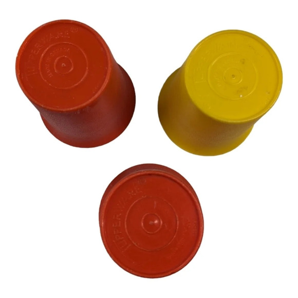 Trio of Vintage Flared Edge Tupperware Plastic Cups 2-Orange/1 Yellow - Picture 4 of 5